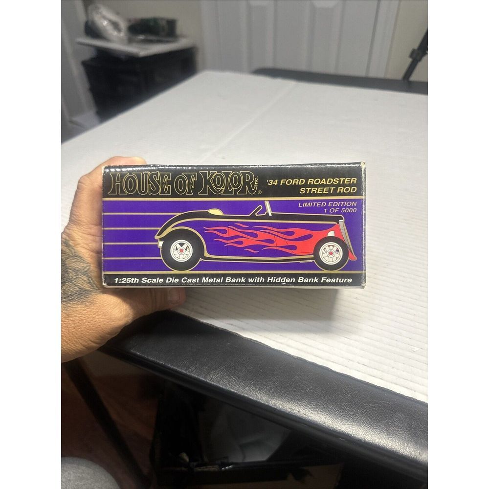 House Of Kolor  34 Street Rod Diecast Bank Toy Collector‎ Club.